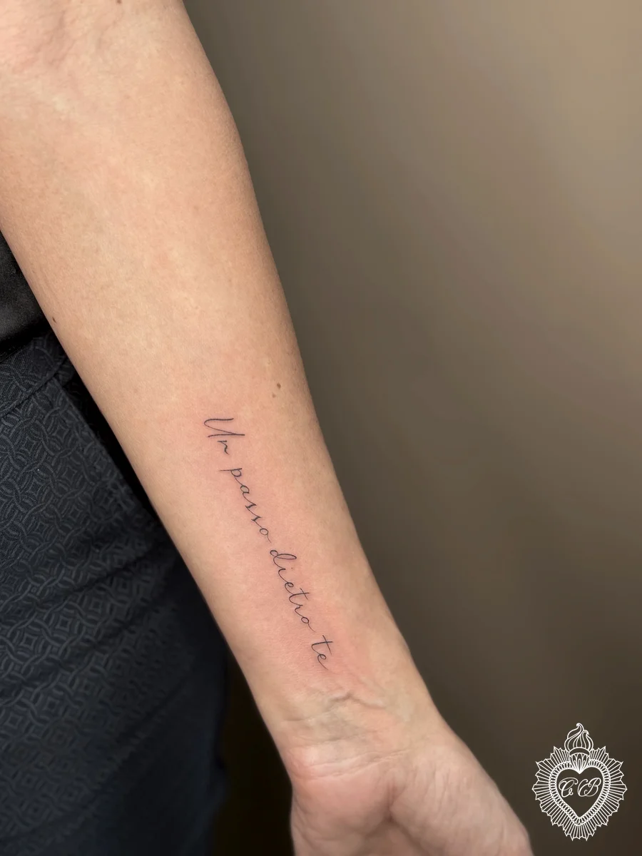 Tatuaggio Fine Line 14 di Chantal Bortolussi