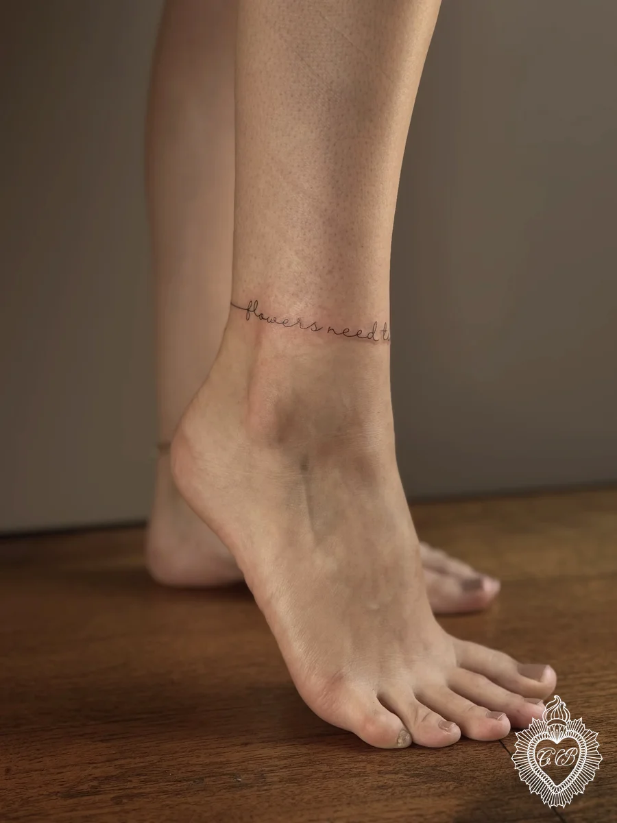 Tatuaggio Fine Line 36 di Chantal Bortolussi
