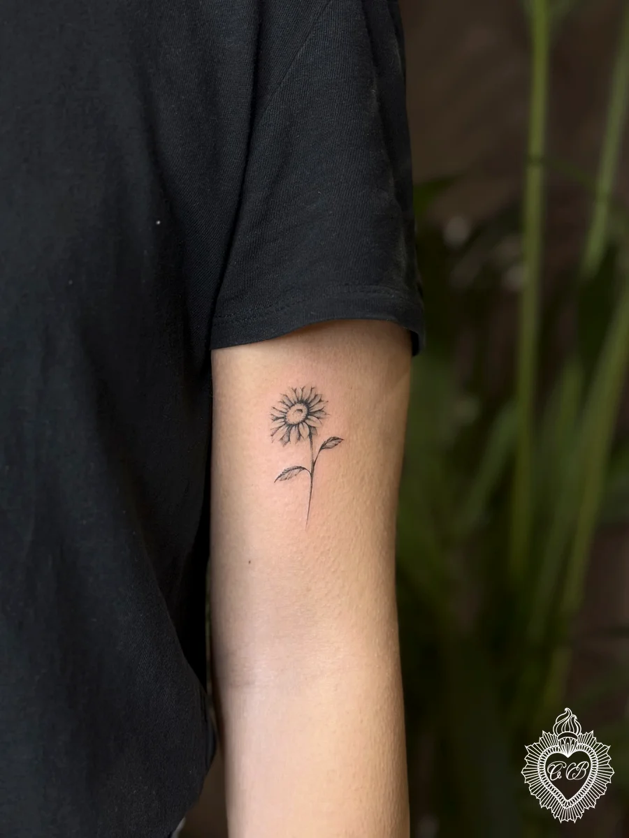 Tatuaggio Fine Line 48 di Chantal Bortolussi