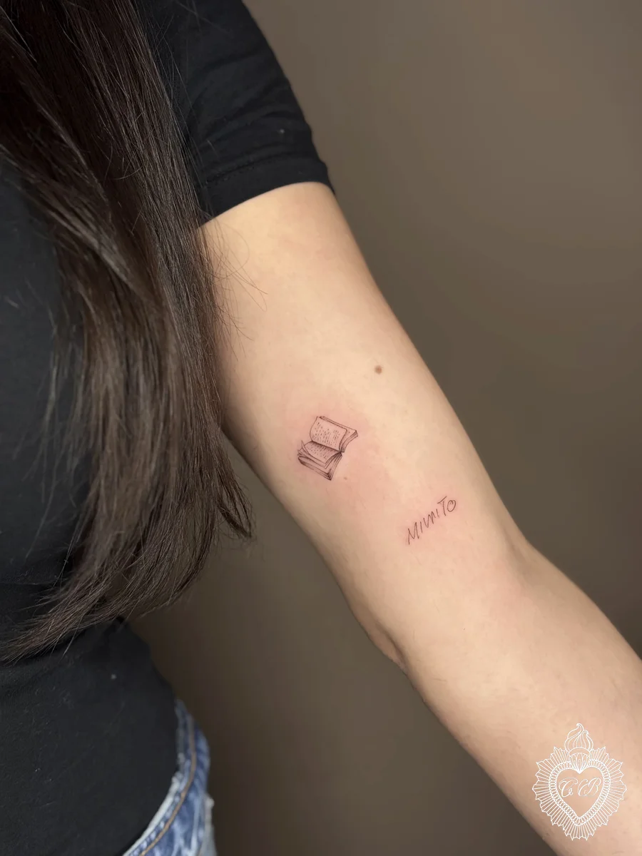 Tatuaggio Fine Line 49 di Chantal Bortolussi