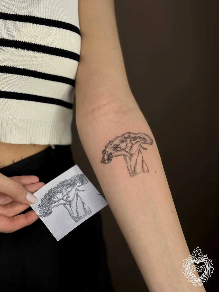 Tatuaggio Fine Line 60 di Chantal Bortolussi