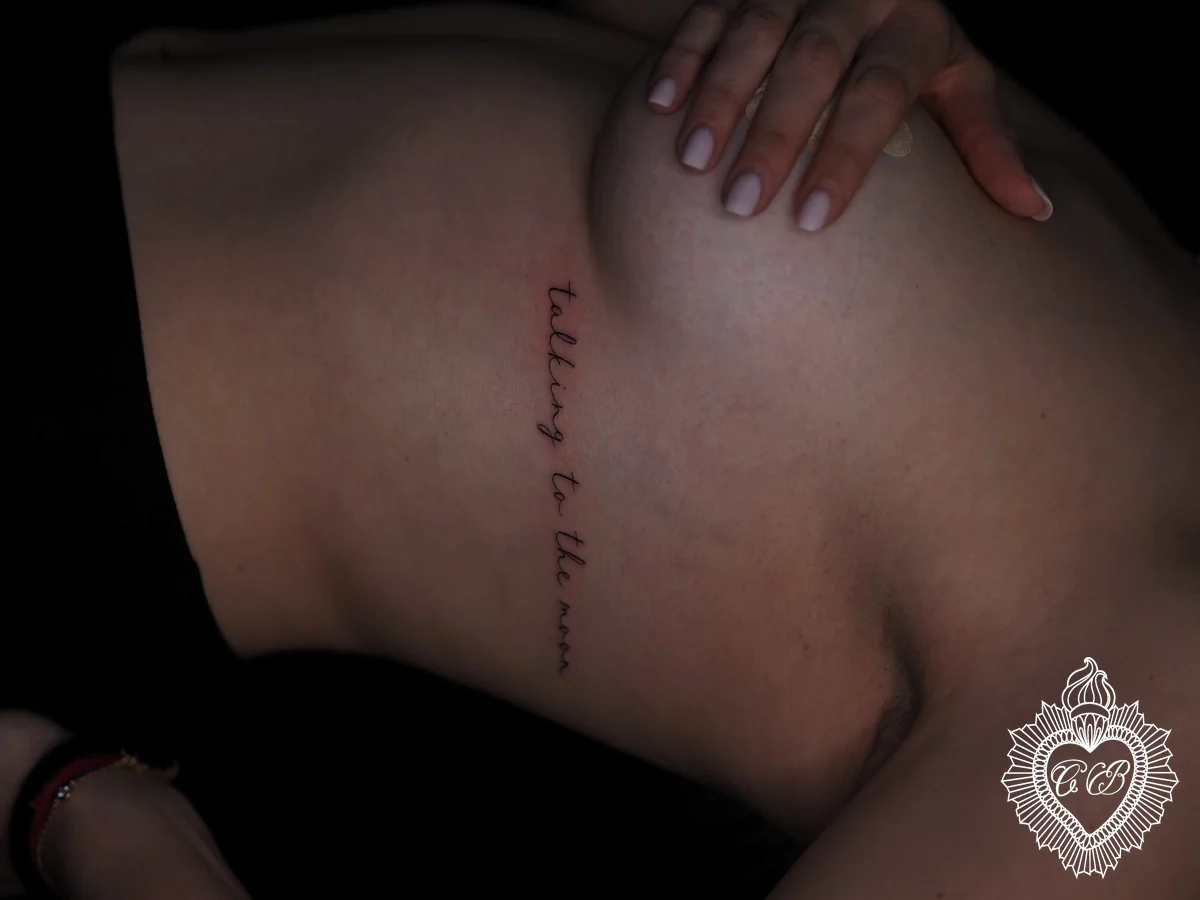 Tatuaggio Fine Line 68 di Chantal Bortolussi