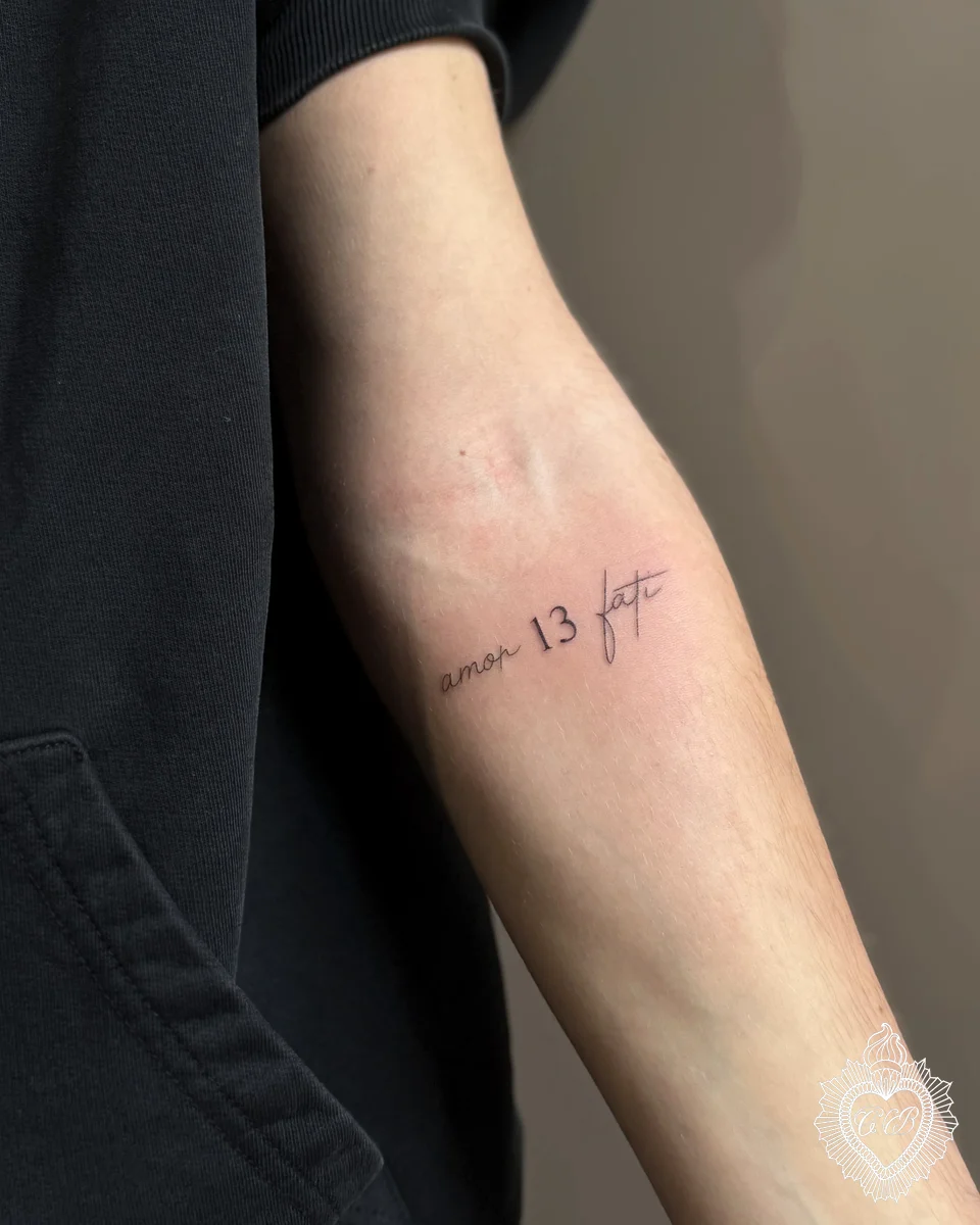 Tatuaggio Fine Line 71 di Chantal Bortolussi