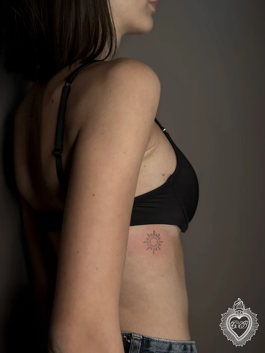 Tatuaggio Fine Line 75 di Chantal Bortolussi