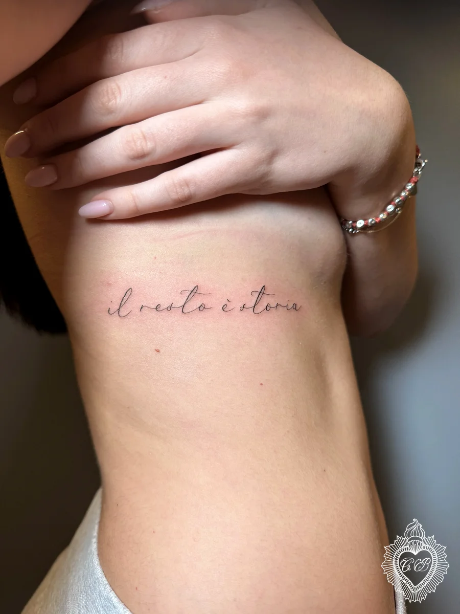 Tatuaggio Fine Line 81 di Chantal Bortolussi
