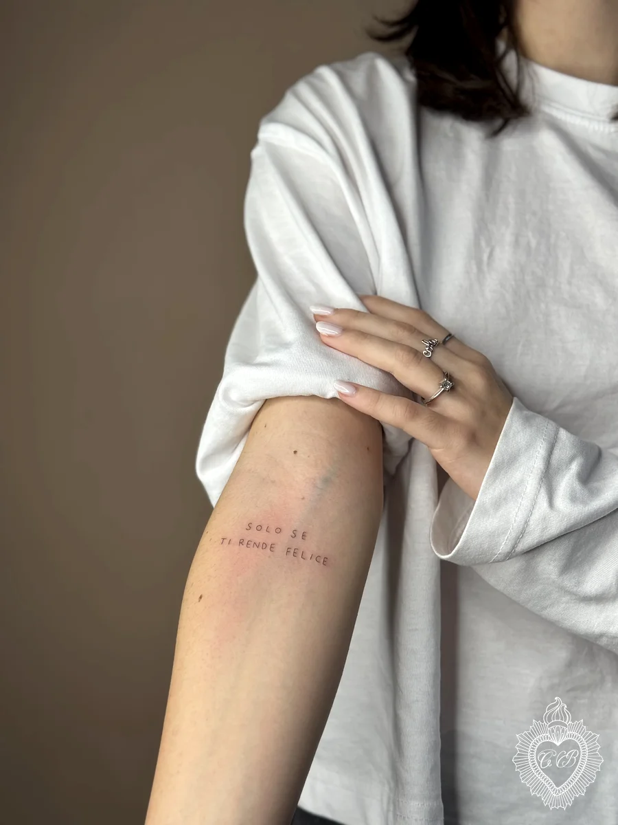 Tatuaggio Fine Line 88 di Chantal Bortolussi