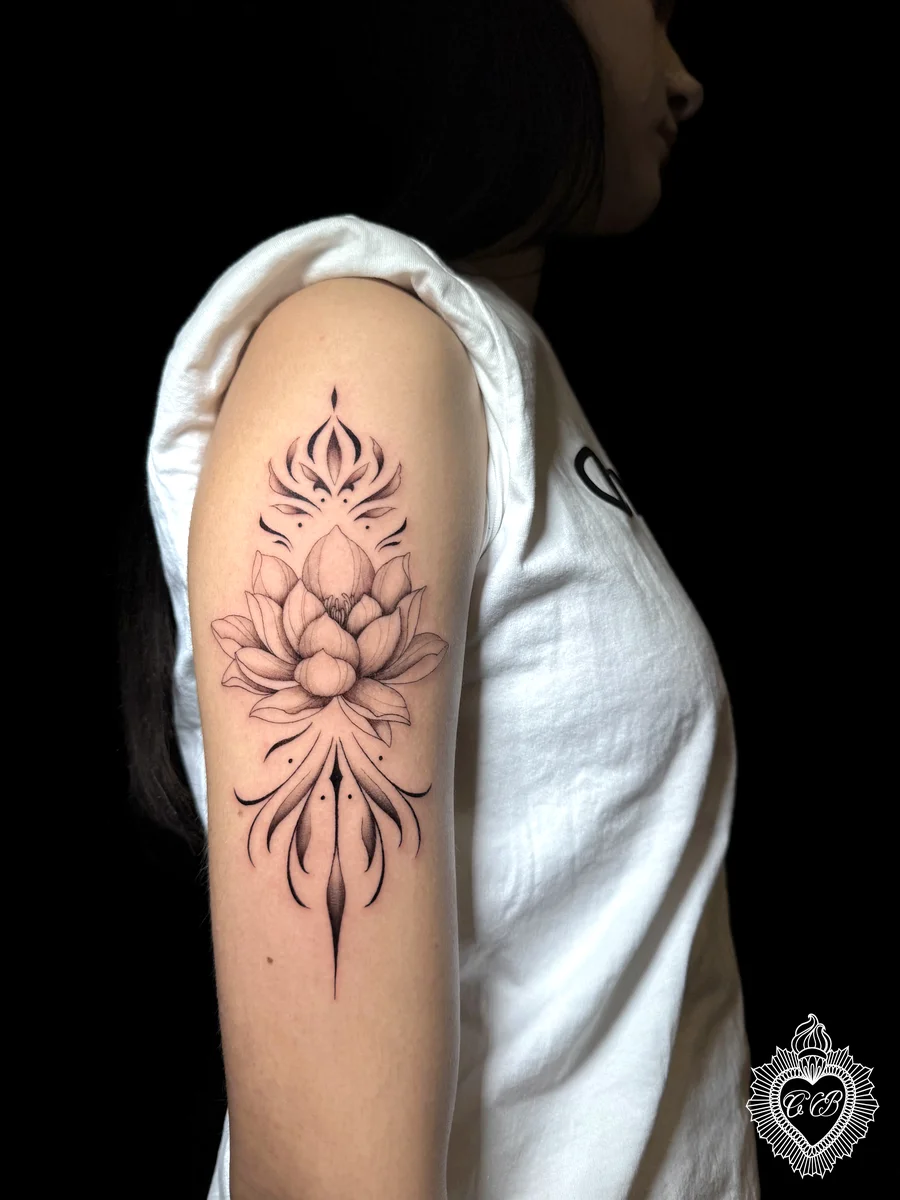 Tatuaggio Fine Line 90 di Chantal Bortolussi
